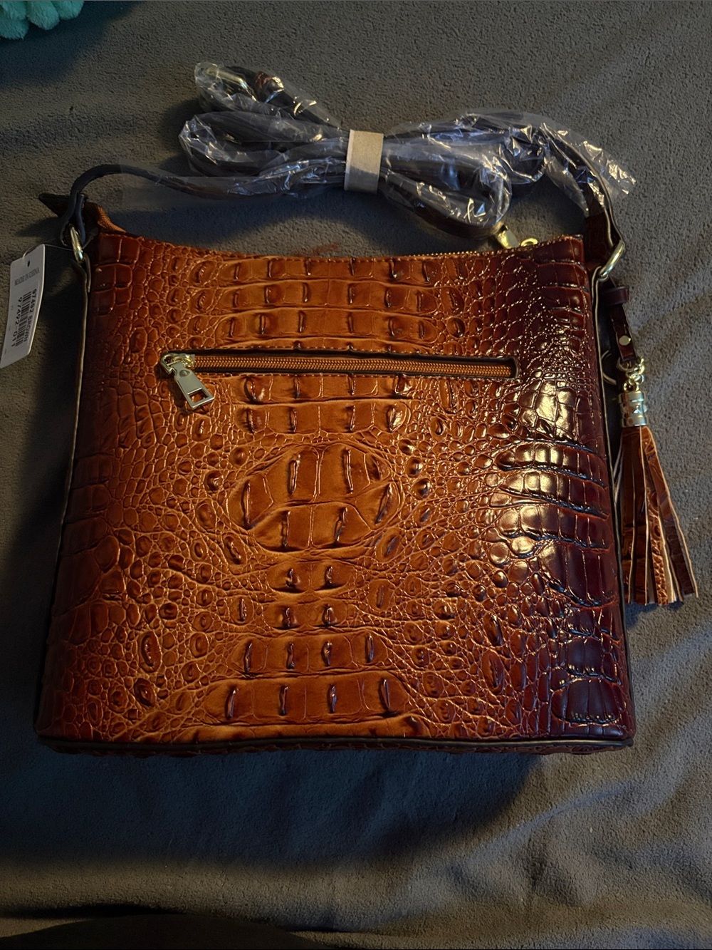 FASHION Women's Croc-Embossed Crossbody Bag in Brown